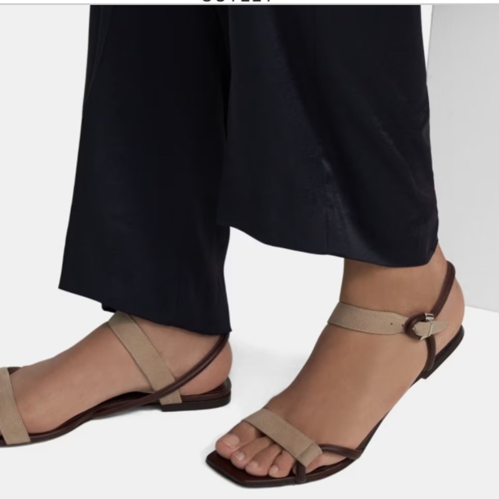 NWOT Theory tubular sandal in size 36!